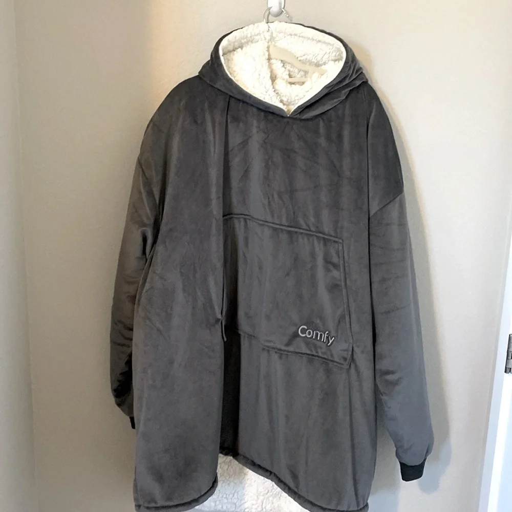 THE COMFY Original | Sherpa Lined Microfiber Fleece‎ Wearable Blanket,Oversized